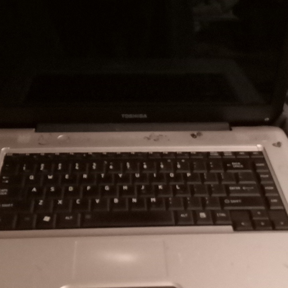 Toshiba - Picture 3 of 8
